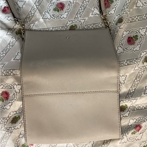 Kate Spade Beige Crossbody Bag with Gold Chain - Picture 8 of 14